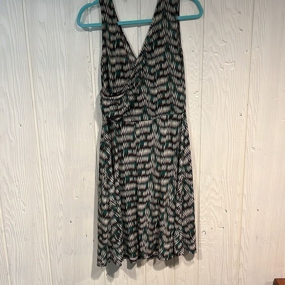 M.k.m Designs Dress v neck - Picture 6 of 10